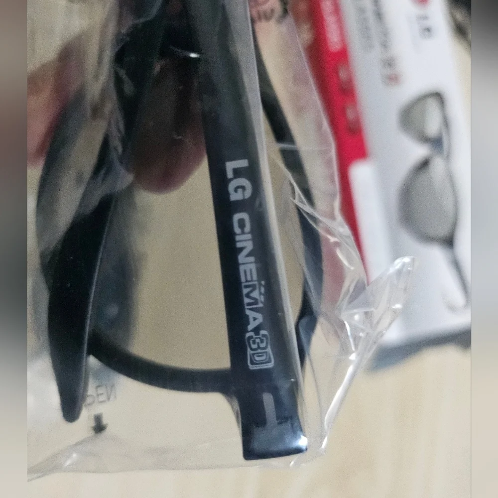 LG Cinema 3D Glasses - Black AG-F310 2 Pair